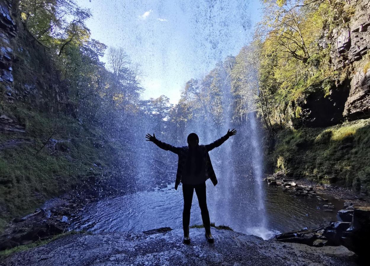 Entire Venue With Accommodation Sleeps Up To 19 - Waterfall Country Escape Wales Coelbren 外观 照片