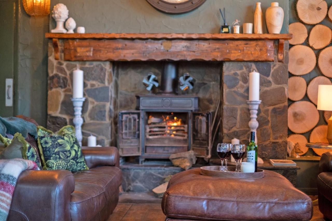 Entire Venue With Accommodation Sleeps Up To 19 - Waterfall Country Escape Wales Coelbren 外观 照片