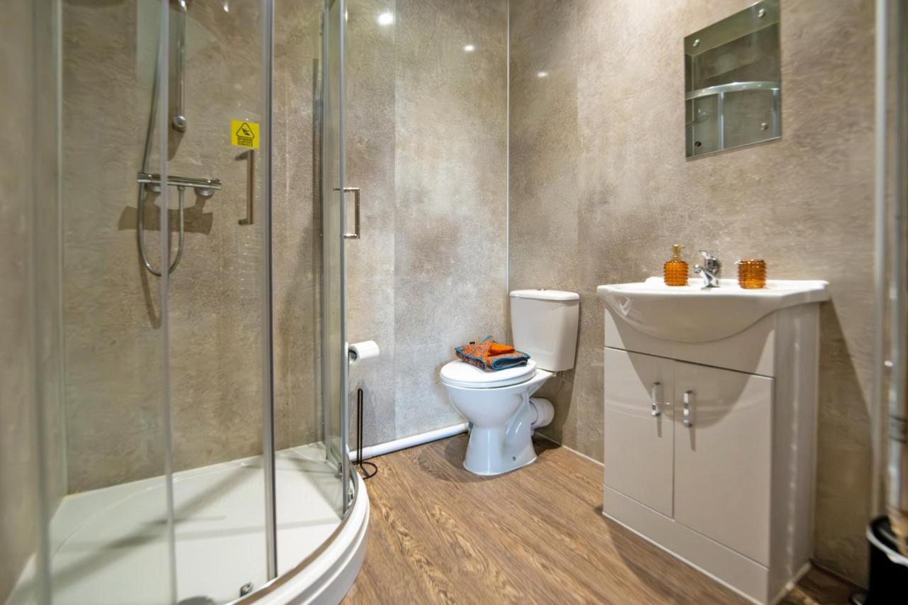 Entire Venue With Accommodation Sleeps Up To 19 - Waterfall Country Escape Wales Coelbren 外观 照片